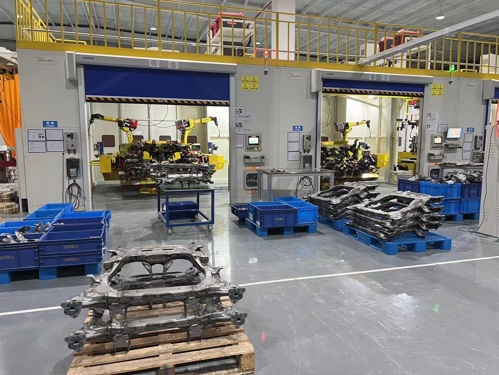車架總成機器人雙機弧焊工作站案例